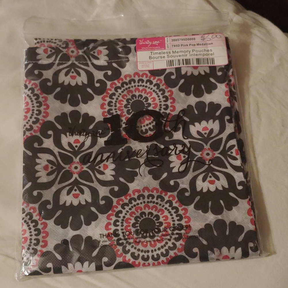 Thirty one Memory Pouch